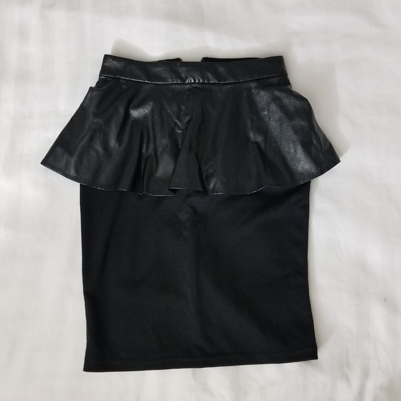 Mossimo Supply Co. Dresses & Skirts - Cute Black Skirt